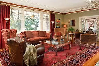 Abbeymoore Manor Виктория Канада